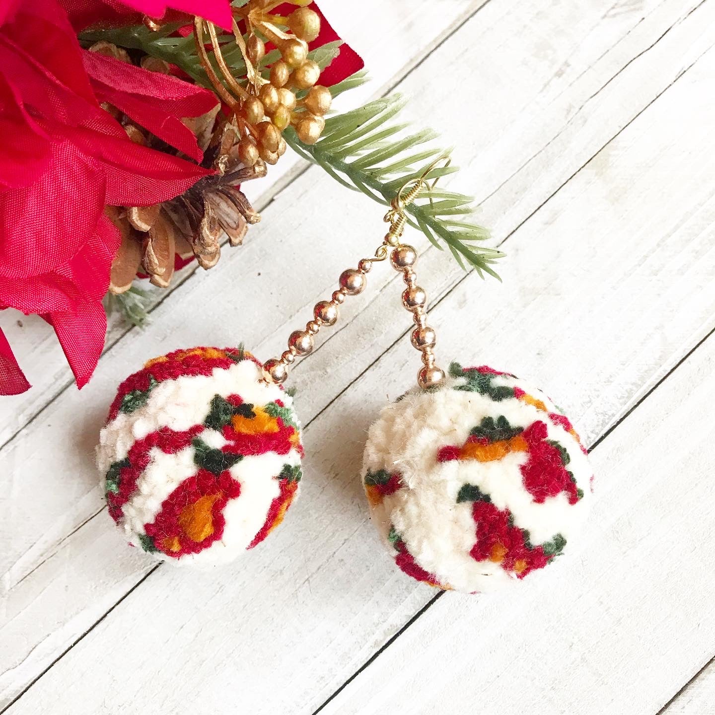 Poinsettia Pom Poms